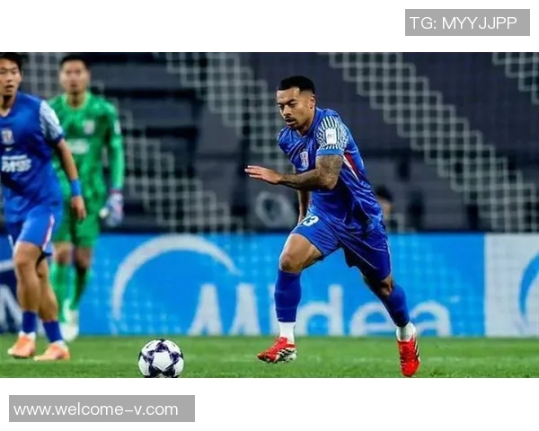 申花冬训热身赛首秀新外援盖伊领衔433阵型锋线出战